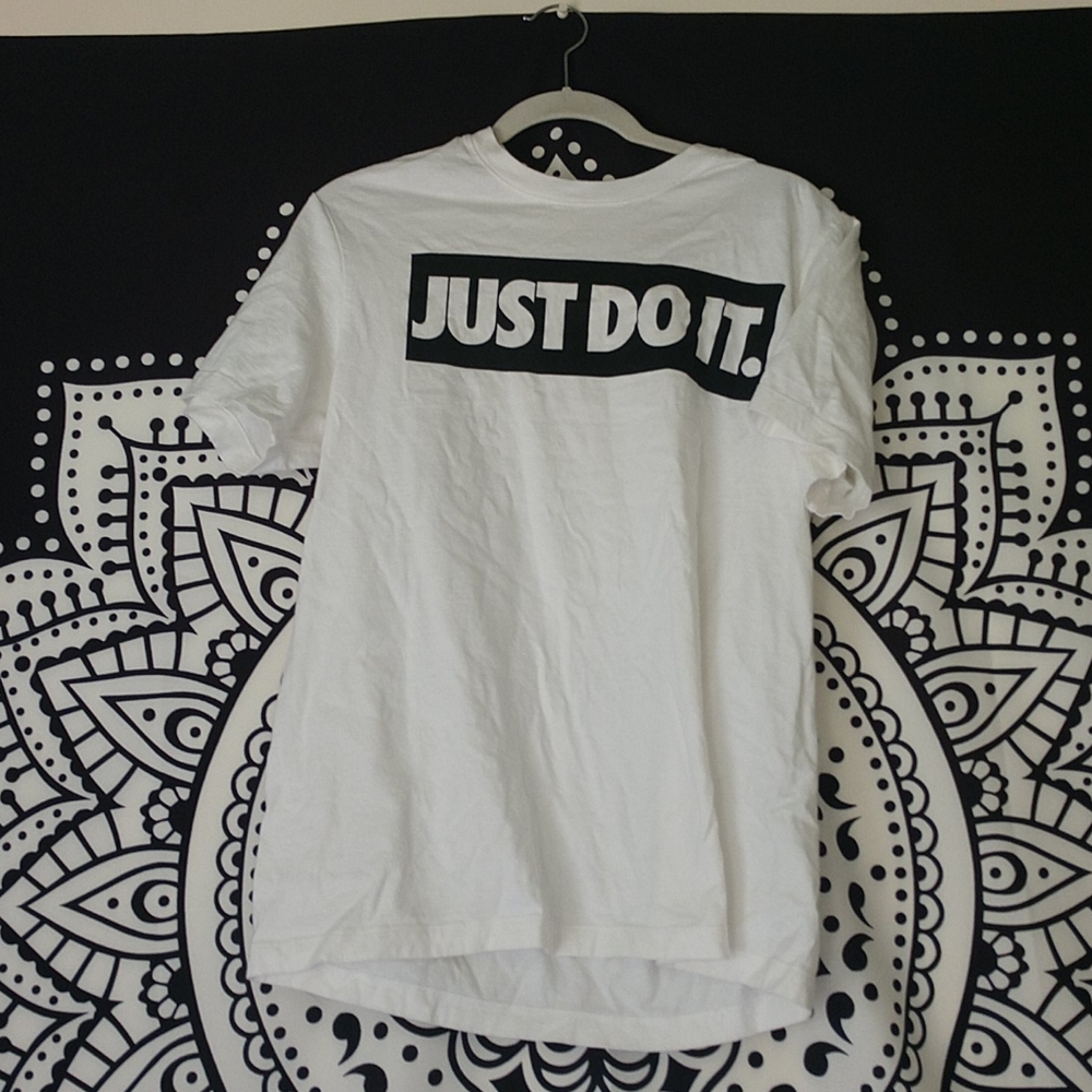 Nike tee